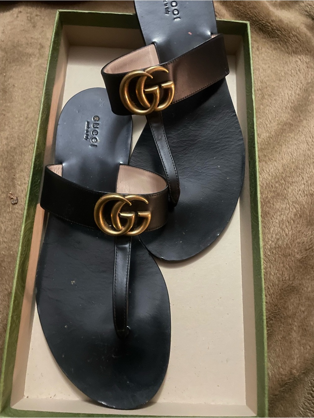 Gucci Black Leather GG Thong Sandals - Women